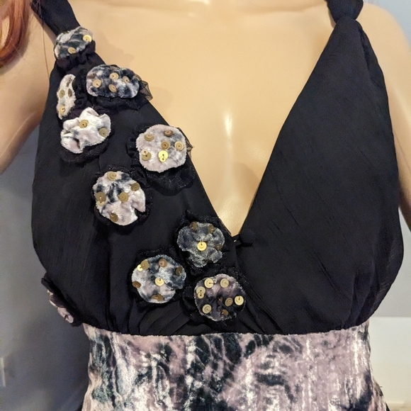 NWT V-Neck/ black decorated Dress size S - Picture 5 of 7